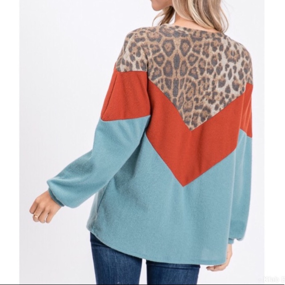 Chevron color block sweater - Picture 5 of 7